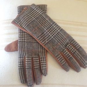 Genuine leather and tweed gloves
